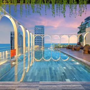 ホテル Golden Lotus Luxury - Complimentary Daily Afternoon Tea